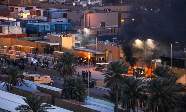 قصف صاروخي في محيط السفارة الامريكية في بغداد